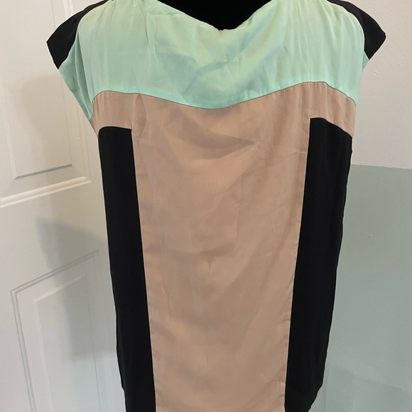 Vero fashion Classic women’s blouse black, carmelite and green size S - Picture 6 of 9